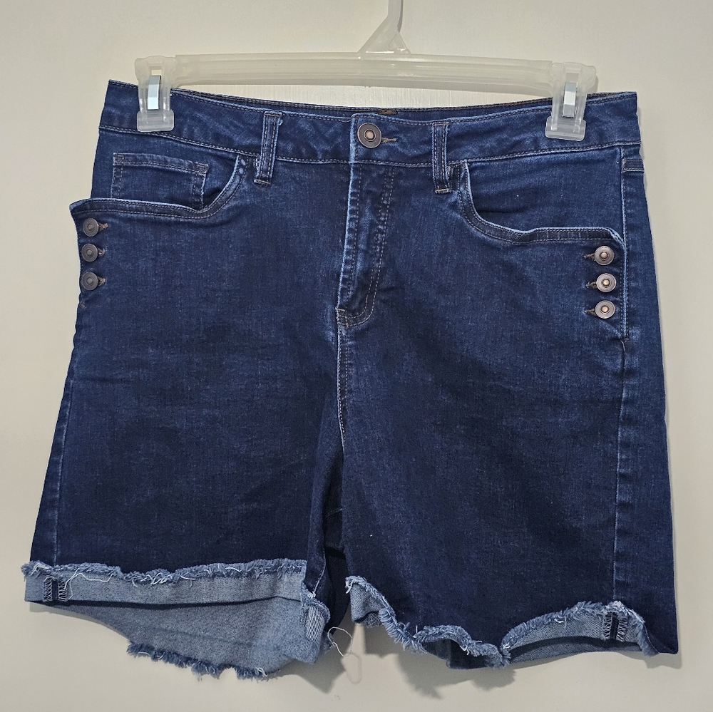 Signature | Studio - Women's Denim Shorts - Frayed Hem - Size 12